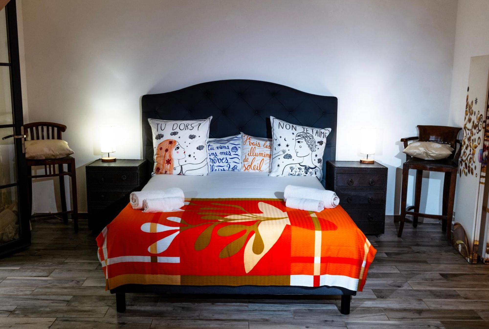 Les Canoubiers Luxe Et Serenite Au Coeur De Saint-Tropez Suites Spacieuses Avec Jardin Enchanteur Room photo