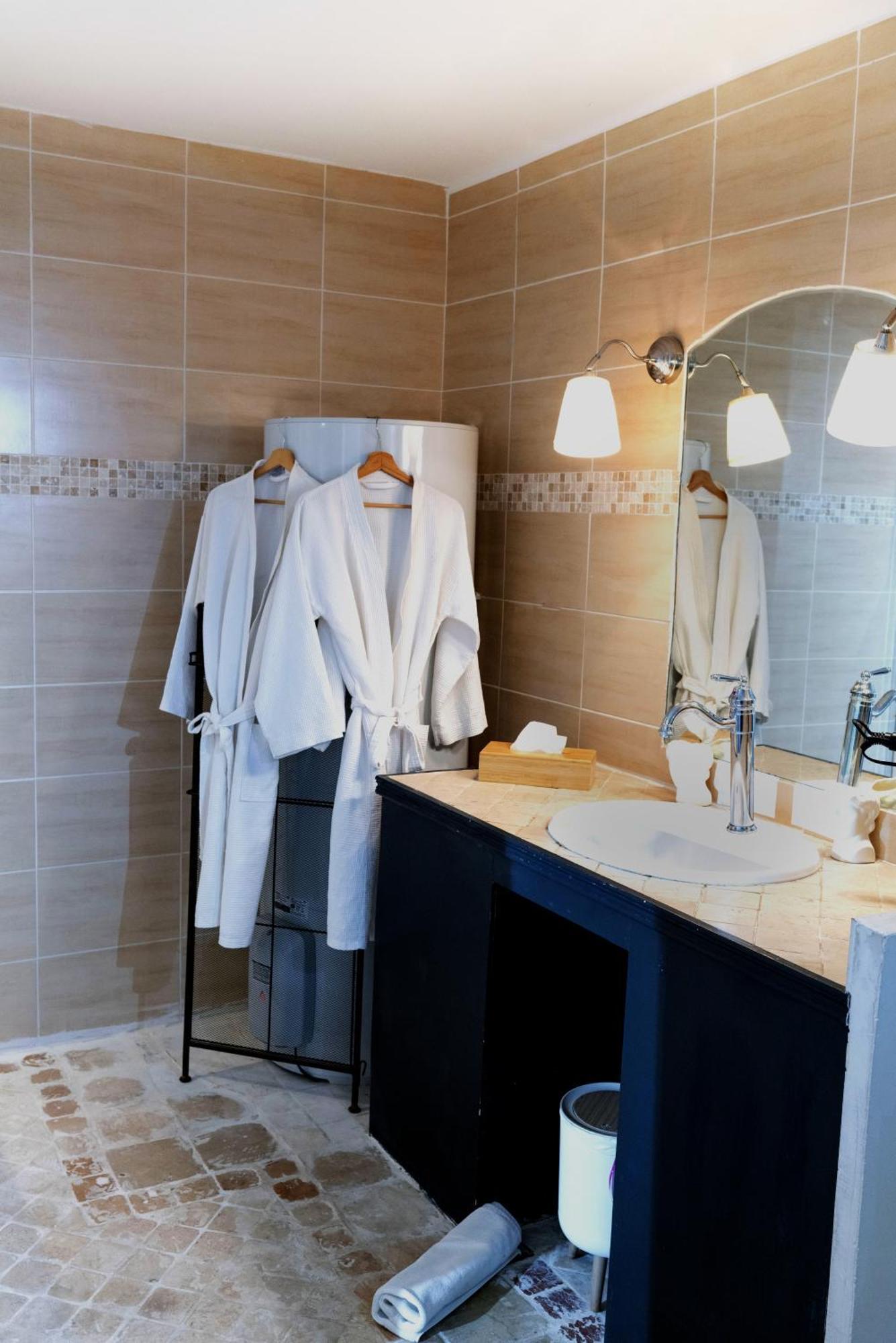 Les Canoubiers Luxe Et Serenite Au Coeur De Saint-Tropez Suites Spacieuses Avec Jardin Enchanteur Exterior photo